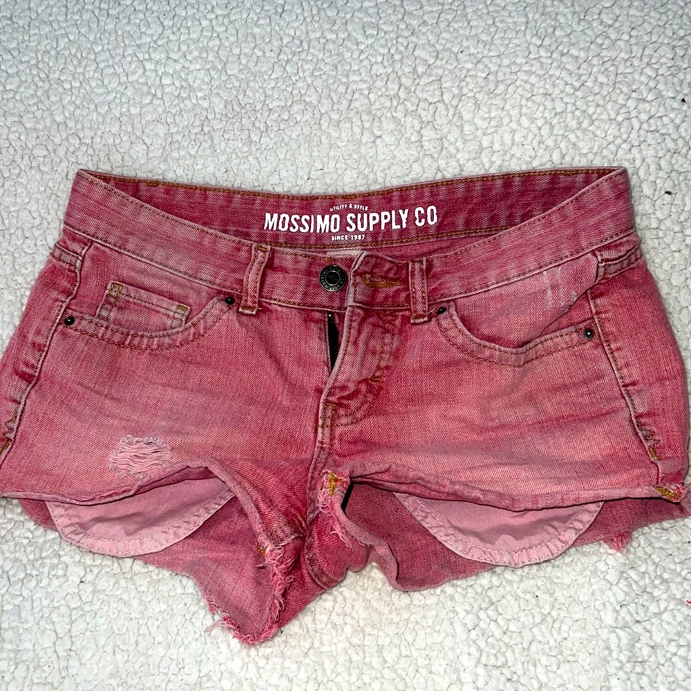 Women’s pink jean shorts